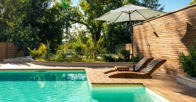 Top Signs Your Concrete Pool Deck Needs Repair